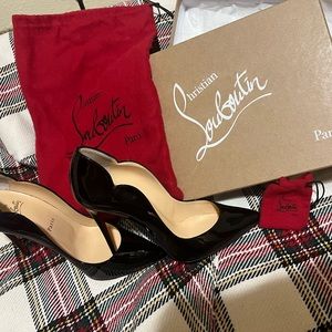Christian louboutin hot chick heels